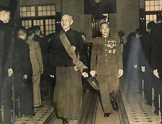 李宗仁归国：从对立到和解的历史进程