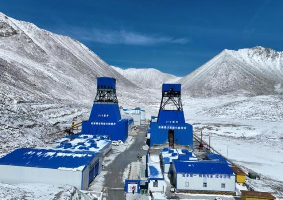 天山胜利隧道：跨越天山的伟大工程，见证中国基建奇迹