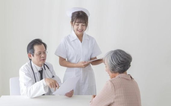 健康照护师：慢性病患者的健康守护者