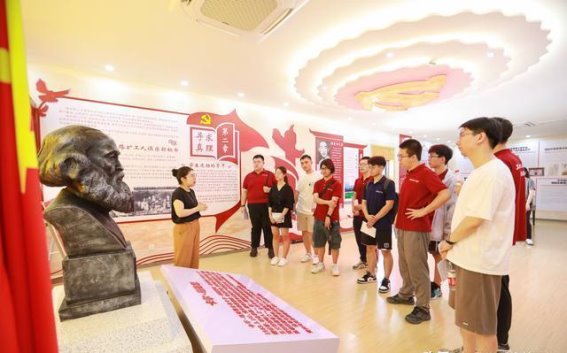 安徽旌德版书镇：红色与绿色交融的康养旅游新篇章