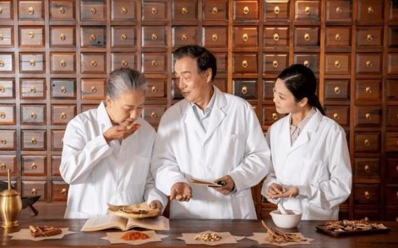中药养生的误区：附子毒性引发的危机与科学养生的警示