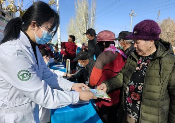 乡村集市中的健康守望——敦煌市肃州镇孟家桥分院义诊活动