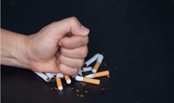 肺癌早期警示：倾听身体的细微变化