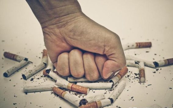 一天一包烟，寿命会减少多少？十年研究揭示的答案