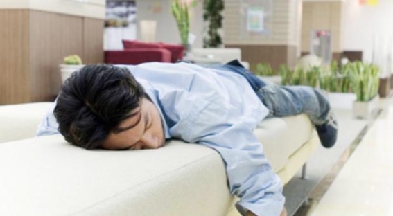 冬季心脏病高发，睡觉姿势竟是关键，牢记4个防护要点