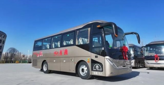 中通H9定制1+1豪华客车助力西安高端旅游