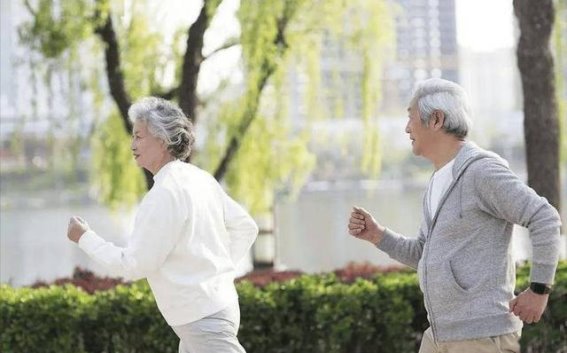 医生再三强调：老年人运动要避免的几个致命误区