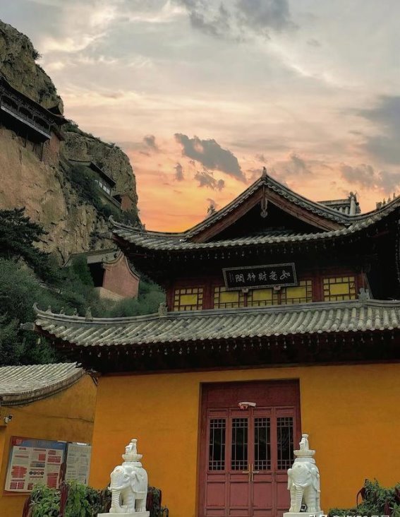 广灵圣泉寺：一座悬崖上的隐世奇迹