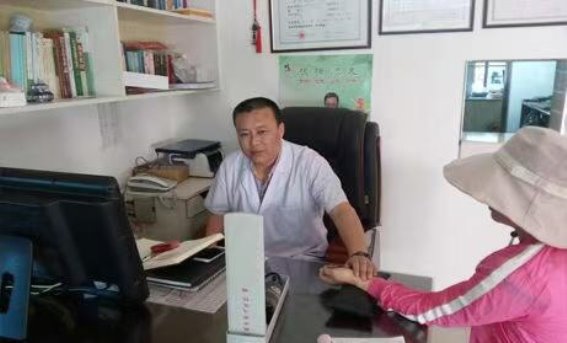 王忠和：扎根基层的中医医生