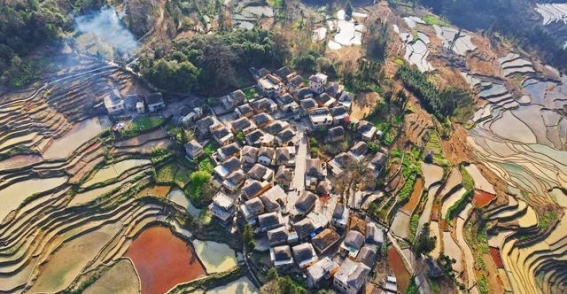 云南红河元阳：梯田深处的阿者科村