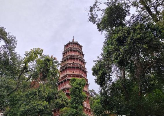 洪山宝塔：武汉古塔的千年见证