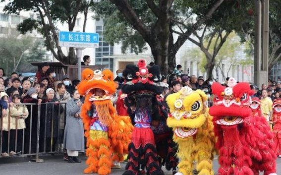 德阳元宵节民俗文化巡游：一场传统与现代交织的文化盛宴