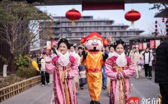 舜山12小时新春狂欢，传统民俗与烟火绚烂交织