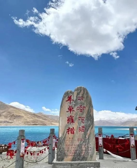 探秘中国高原湖泊：湛蓝仙境，何处不美？