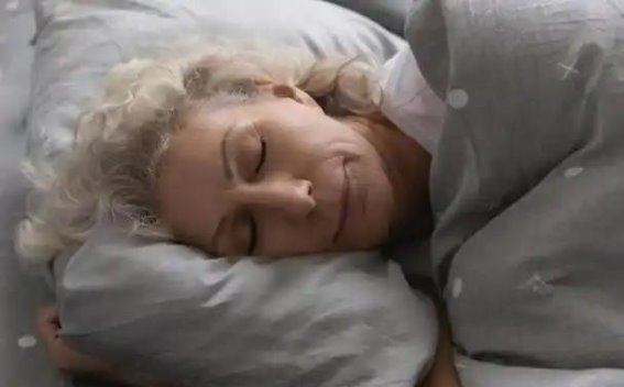 血栓来临，睡觉先知？医生提醒：这三种睡眠中的异常反应可能是信号