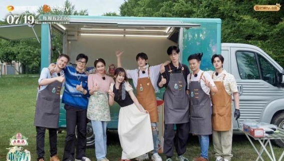 《中餐厅8》首日营业启动，奥运主题菜品获好评