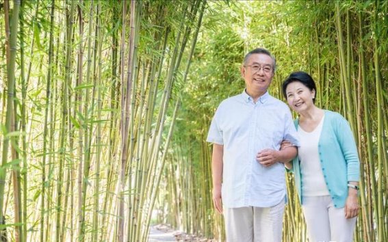 人老有两坎，熬过就长寿：60岁后心理与身体的关键转折