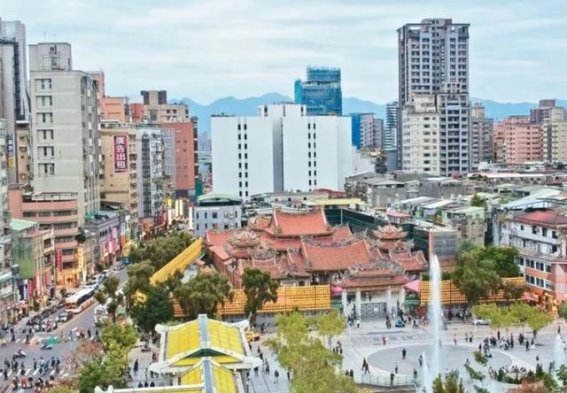 岛内豪宅与景观争议：发展与保护的博弈