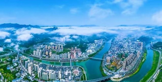 十堰高铁新篇章：南北交通大动脉的崛起与区域发展的新机遇
