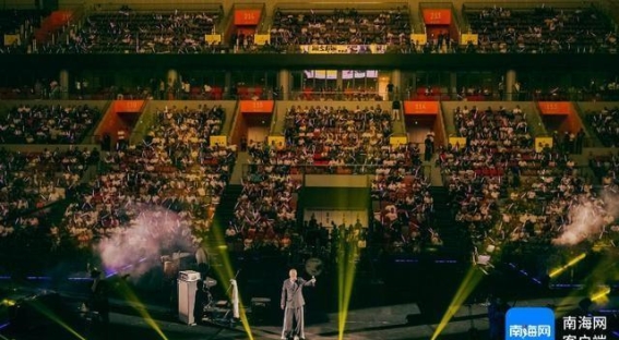 腾格尔三亚演唱会：点燃激情的音乐盛宴