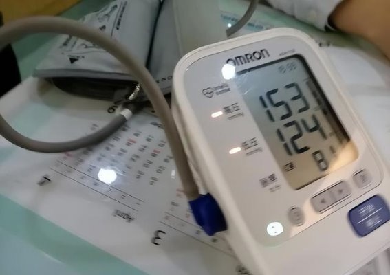 警惕肾脏求救信号，这五种症状或暗示健康问题