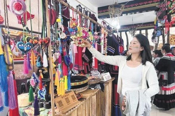 宣威东山镇：文化与旅游共振，绘就民族团结幸福画卷