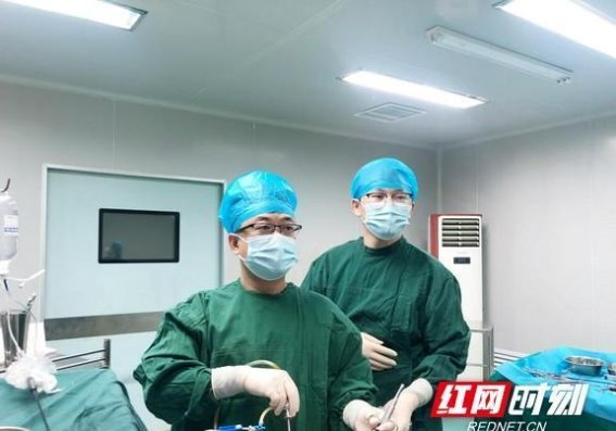 饮食习惯成隐患，女子胆囊结石增大险些丧胆，专家提醒尽早治疗