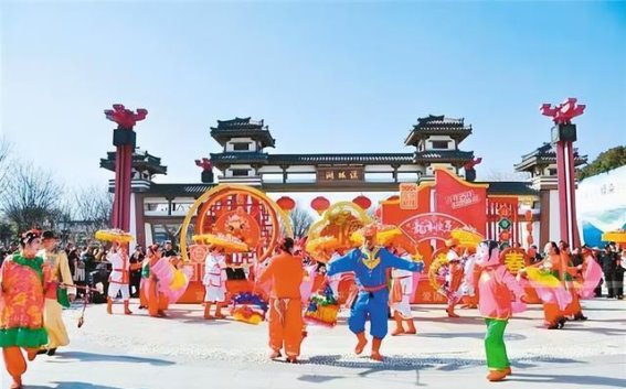 穿越千年，汉风古韵与时尚潮流交织的春节盛宴