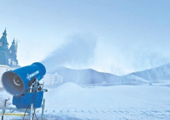 金龙山滑雪场提前造雪，开启2024—2025雪季新篇章