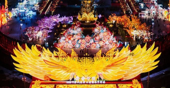南湖灯会：流光溢彩，点亮新春的奇幻之旅