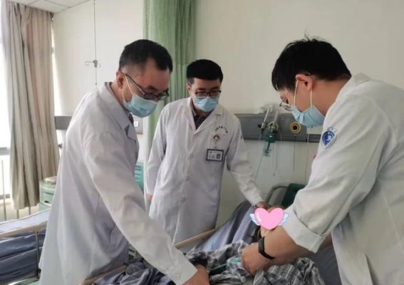 三兄弟同患肝癌的教训：乙肝的隐秘危机