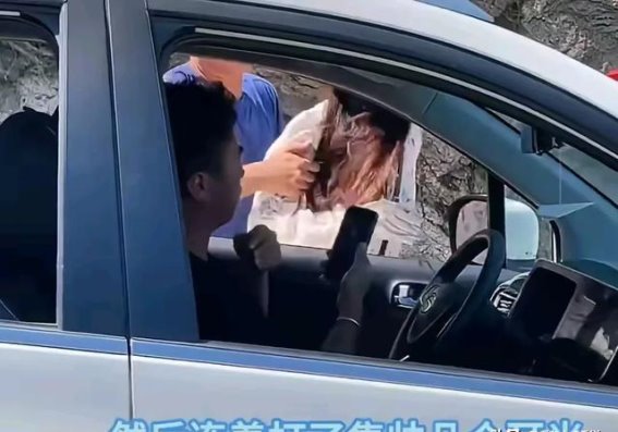 青岛路虎女司机事件：一场法律与道德的双重考验