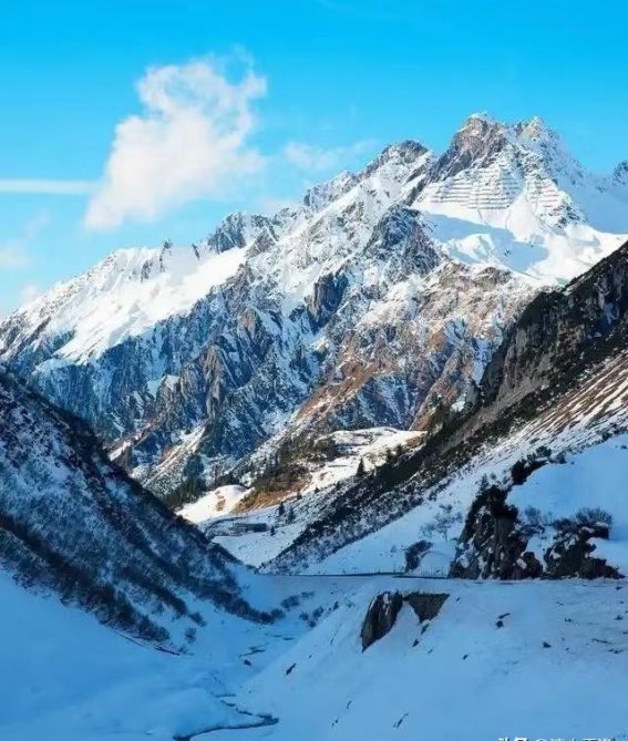 穿越中国十大雪山，感受神山的壮丽与神秘