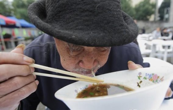 一日三餐真的适合老年人吗？60岁后的健康饮食新思路
