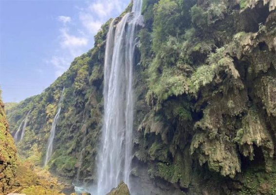 探寻马岭河峡谷的地质奇观与自然之美