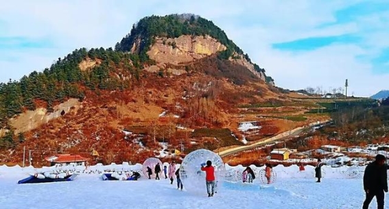 渭源冰雪嘉年华开幕，冬季激情四溢，运动与娱乐同享