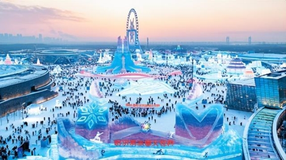 哈尔滨冰雪大世界再启新篇章，打造冰雪奇观