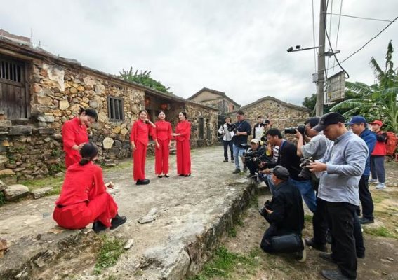 山海泉港的光影诗篇——用镜头书写城市的温暖与历史
