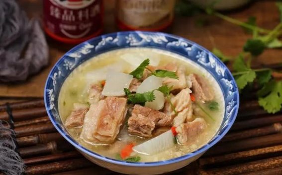 冬季吃白萝卜的禁忌与最佳搭配，避免这些误区，养生效果翻倍