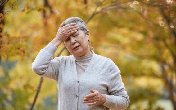头部出现这些症状，可能是脑梗死的信号