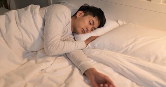 35岁男子确诊睾丸癌！医生怒斥：4大危险行为，劝了都不听