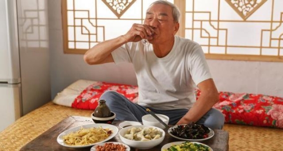 警惕！这些食物可能是食管癌的“隐形杀手”