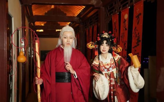黄鹤楼元宵夜：灯火阑珊处的团圆盛宴