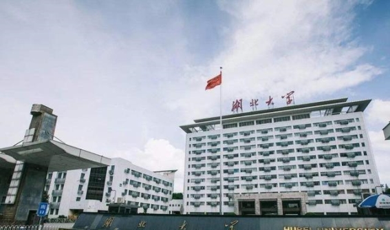 梁艳萍的败坏与社会的反思