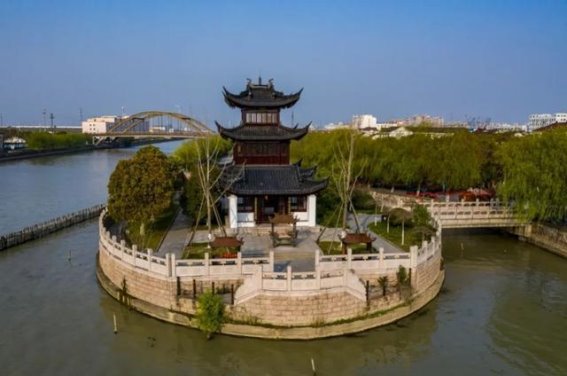 乘着沪苏湖高铁，体验震泽的古镇风情