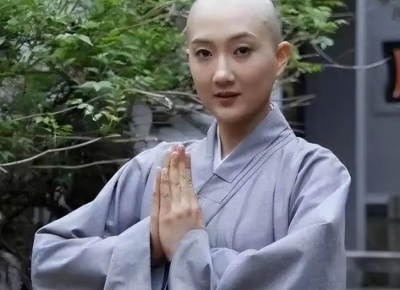 五台山尼姑的现象：信仰与现实压力的交织