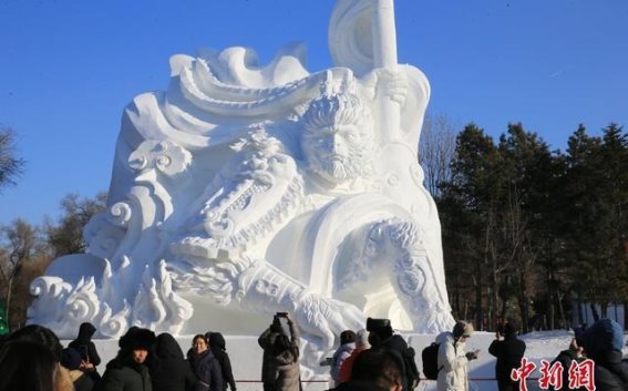 第37届哈尔滨太阳岛雪博会试开园 冰雪传奇点亮冬季梦想