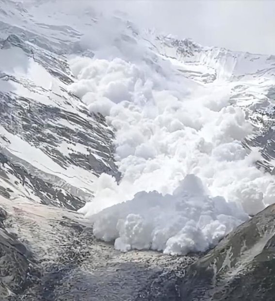 内蒙古巨资引黄河水入库布其沙漠，昔日荒漠变今日绿洲