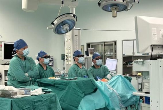 湘雅医院3D腔镜技术助力乳腺癌患者重获新生